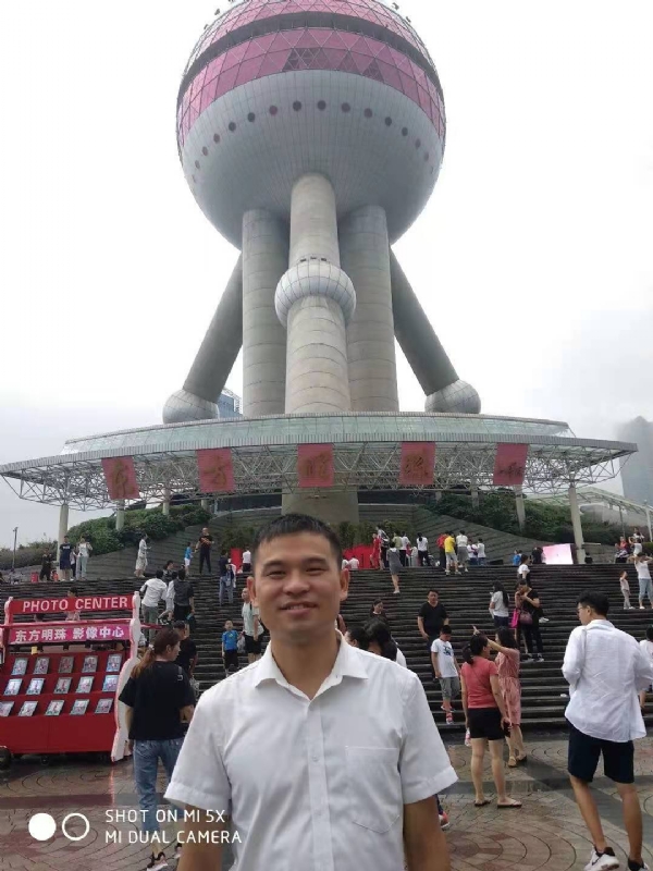 小猫吃老鼠的第一张照片--浦城相亲网