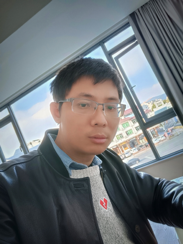 也许只是缺少一个拥抱的第二张照片--浦城相亲网